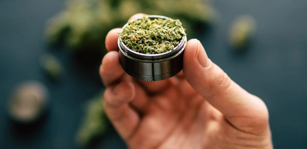 How to Buy Weed Online Legally and Get It Delivered at Your Door